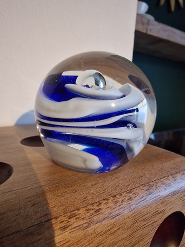 Swirl blue and white