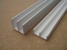 4mm Plastic Double Channel Top + Bottom 90cm Lengths for vivarium cupboards etc,