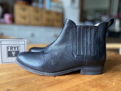 Frye black leather chelsea - frye,