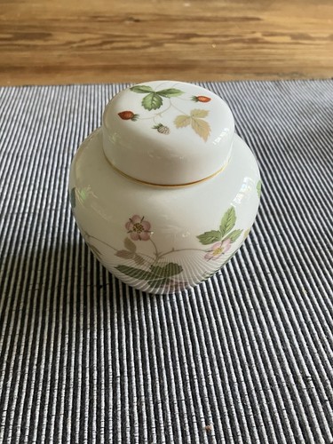 Wedgwood wild strawberry - wild,