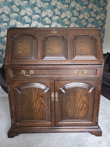 Large vintage oak - large,