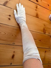 BNWT DENTS Long White Stretch