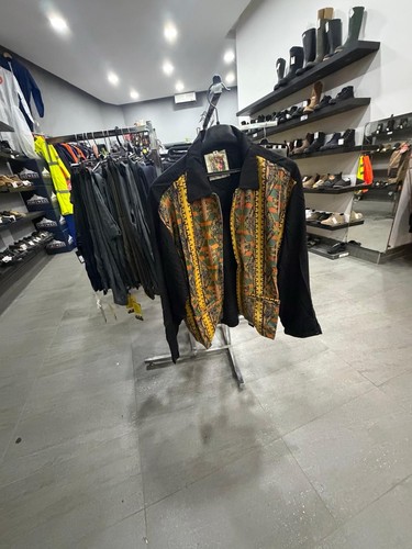 Lightweight aztec patterned