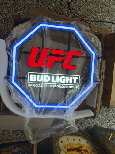 Bud light ufc cage - light,