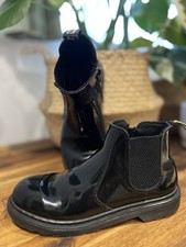 Dr Martens 2976 Chelsea Boots