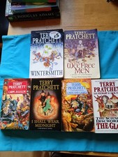 Six Terry Pratchett Discworld Paperbacks Bundle In Used Good Condition