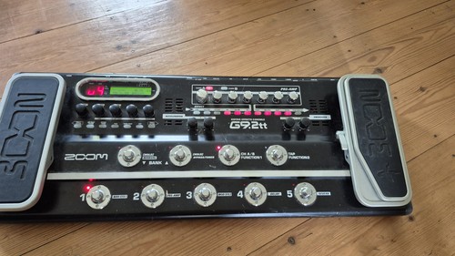 Zoom 2tt guitar effects - zoom,