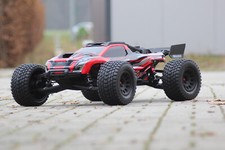 Traxxas 78086 Red 1:7 XRT 4x4