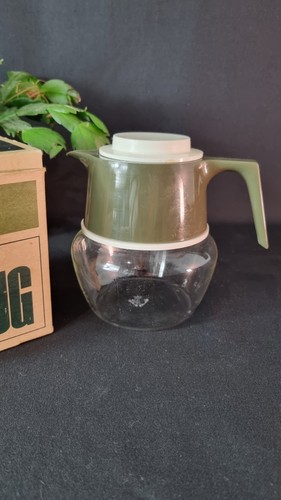 Vintage boxed pyrex cup jug - boxed,