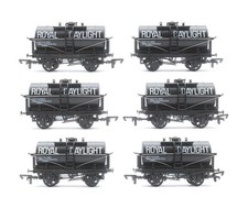 DAPOL 'OO' GAUGE B130 RAKE OF