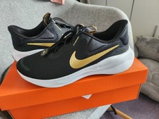 Nike Revolution Easyon. Black