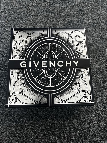 Givenchy gentleman society eau - givenchy,