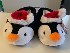 BNIP Ladies slippers plush