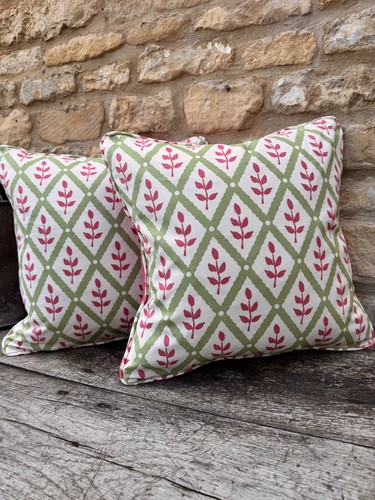 Vanessa arburthnott latice - vanessa,