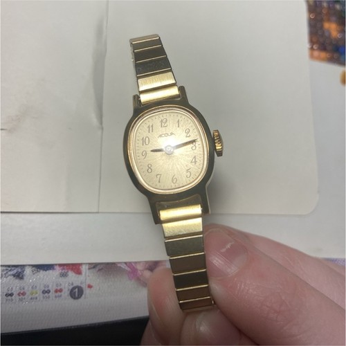 Accurist gold tone analog - gold,