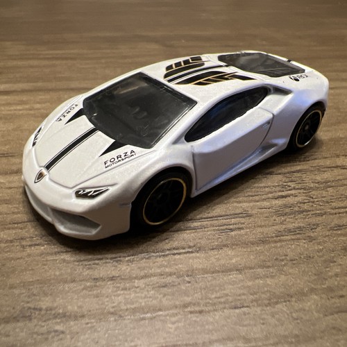 Hot wheels lamborghini huracan - hot,