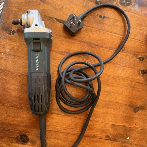 Makita grinder 240v - 4",