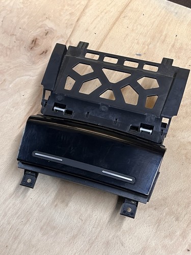 Audi 2011 centre console - 8p,
