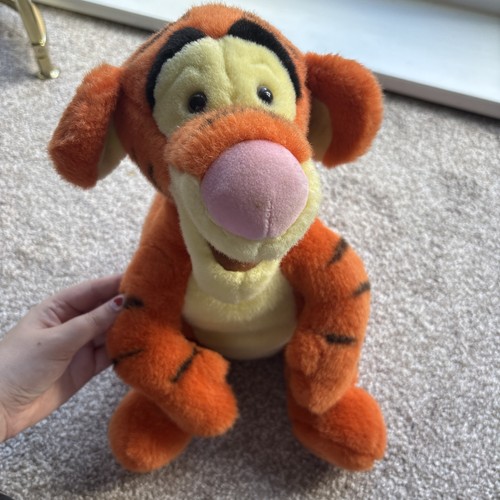Disney store talking tigger - store,