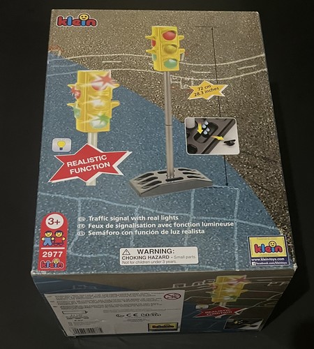 Traffic signal with real - signal,