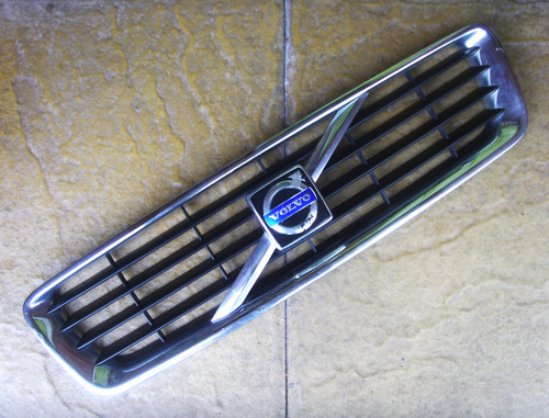 Volvo front bumper - volvo,