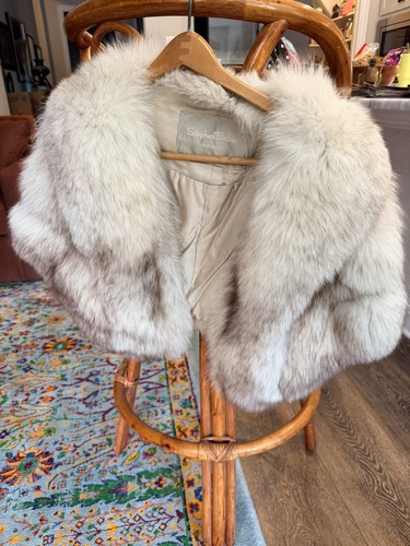 White grey fox shrug - fox,