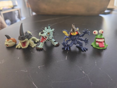 Digimon character figures - digimon,