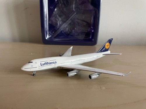 400 lufthansa 747 abvr - 1:400,