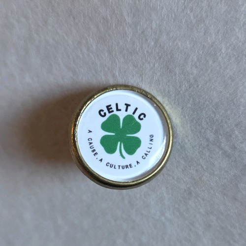 Retro celtic pin badge - fc,
