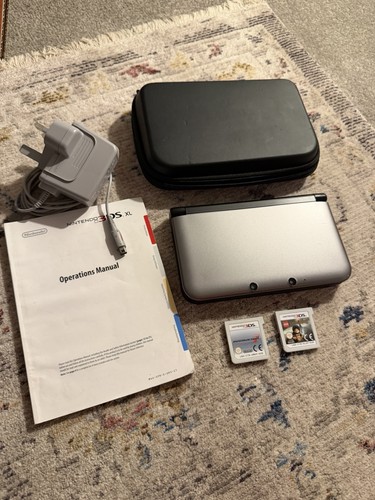 Grey silver nintendo - /,