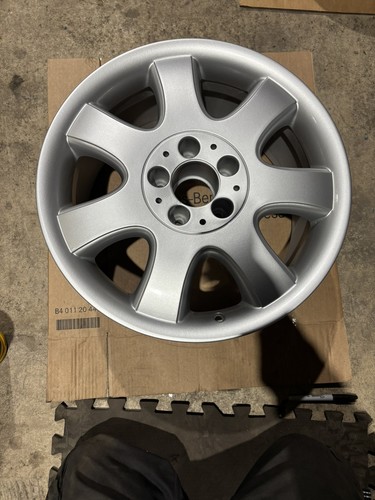 Mercedes mirzam wheel - 17",