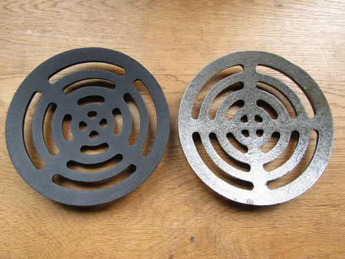 Rustic iron drain - , cover