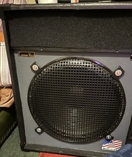 Bass Bins . 18” . 2 Off . 8 Ohms. 400 Watts
