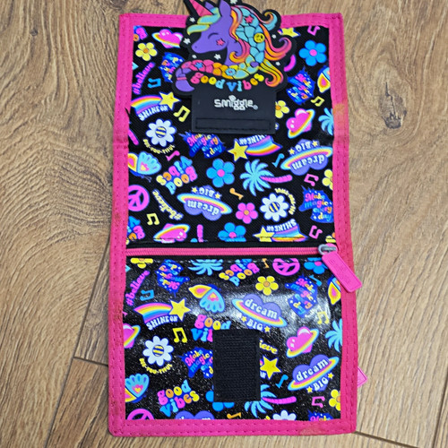 Smiggle girls unicorn trifold - unicorn,