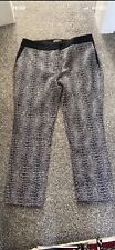MARKS AND SPENCERS PER UNA LADIES 3/4 BLACK AND WHITE PATTERNED TROUSERS SIZE 14