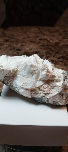 Pectolite splinters natural