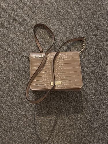 Carvela beige handbags women - beige,