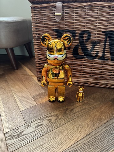 Bearbrick garfield medicom - bearbrick,