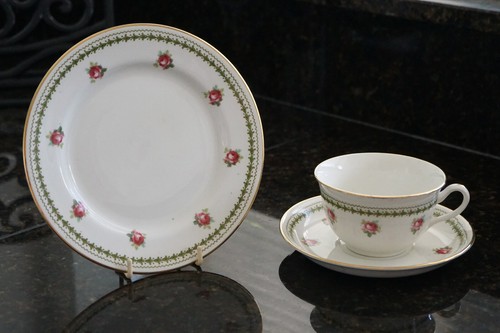Grays pottery early rose - grays,