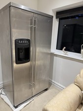 American fridge freezer with Ice maker and Water Dispenser 