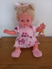 vintage 1970s tiny tears doll.