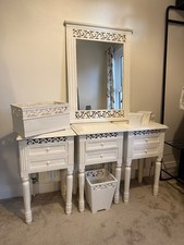 White bedroom furniture set