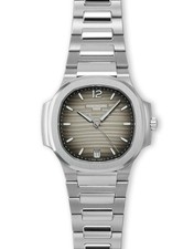 Patek Philippe Nautilus / Grey Dial/ 2023 / 7118/1A-011
