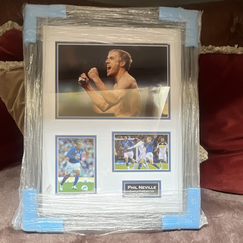 Phil neville signed photo - phil,
