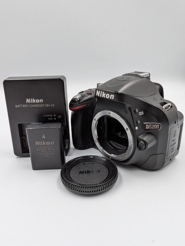 Nikon d5200 digital - nikon,