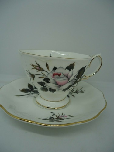 Royal albert queens messenger - royal,