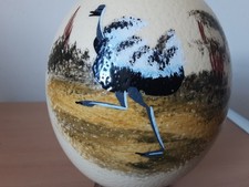 ATTRACTIVE HAND PAINTED OSTRICH DESIGN ON A GENUINE OSTRICH EGG.