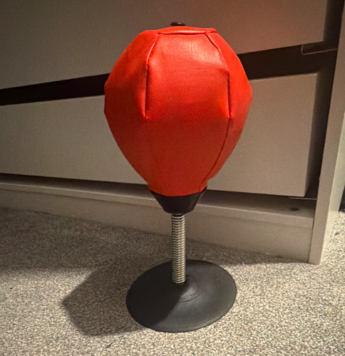 Red freestanding boxing - red,