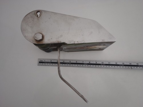 Bow roller from westerly - from,