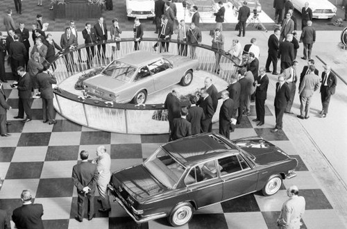 Glas 2600 motor - v8,